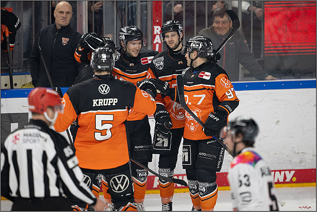 PENNY DEL 1; Kölner Haie - Grizzlys Wolfsburg; Köln, 10.01.2025