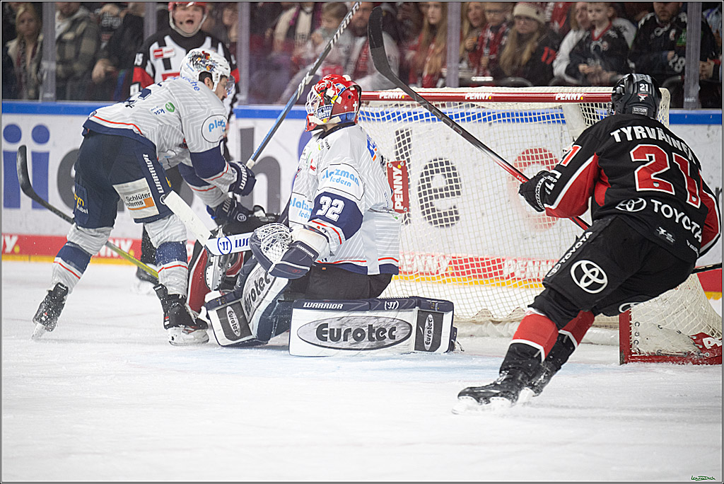 PENNY DEL; Koelner Haie- Iserlohn Roosters; Koeln, 19.01.2025