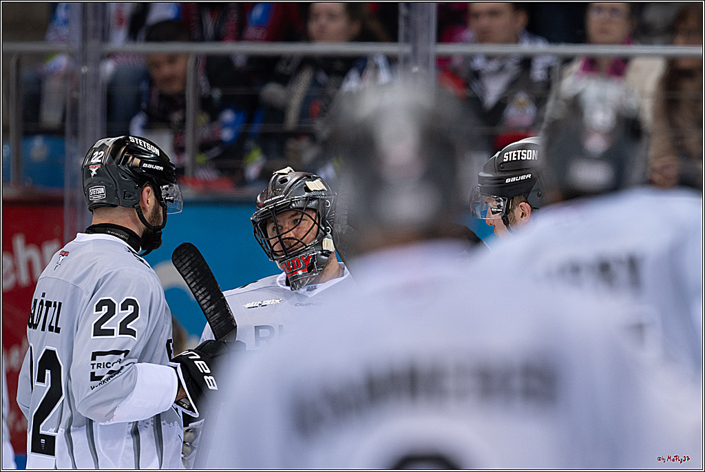 PENNY DEL 1 - Playoff Viertelfinale; Fischtown Pinguins Bremerhaven - Kölner Haie; Bremerhaven, 16.03.2025