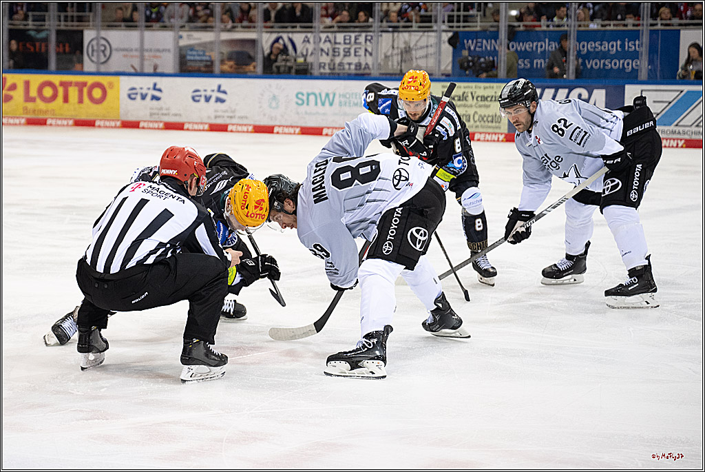 PENNY DEL 1 - Playoff Viertelfinale; Fischtown Pinguins Bremerhaven - Kölner Haie; Bremerhaven, 16.03.2025