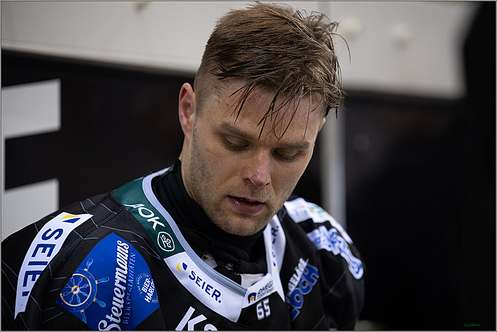 PENNY DEL; Fischtown Pinguins-Koelner Haie; Bremerhaven, 16.03.2025