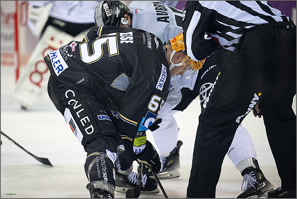 PENNY DEL; Fischtown Pinguins-Koelner Haie; Bremerhaven, 16.03.2025