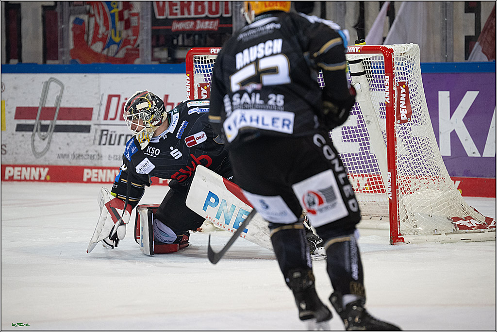 PENNY DEL; Fischtown Pinguins-Koelner Haie; Bremerhaven, 16.03.2025