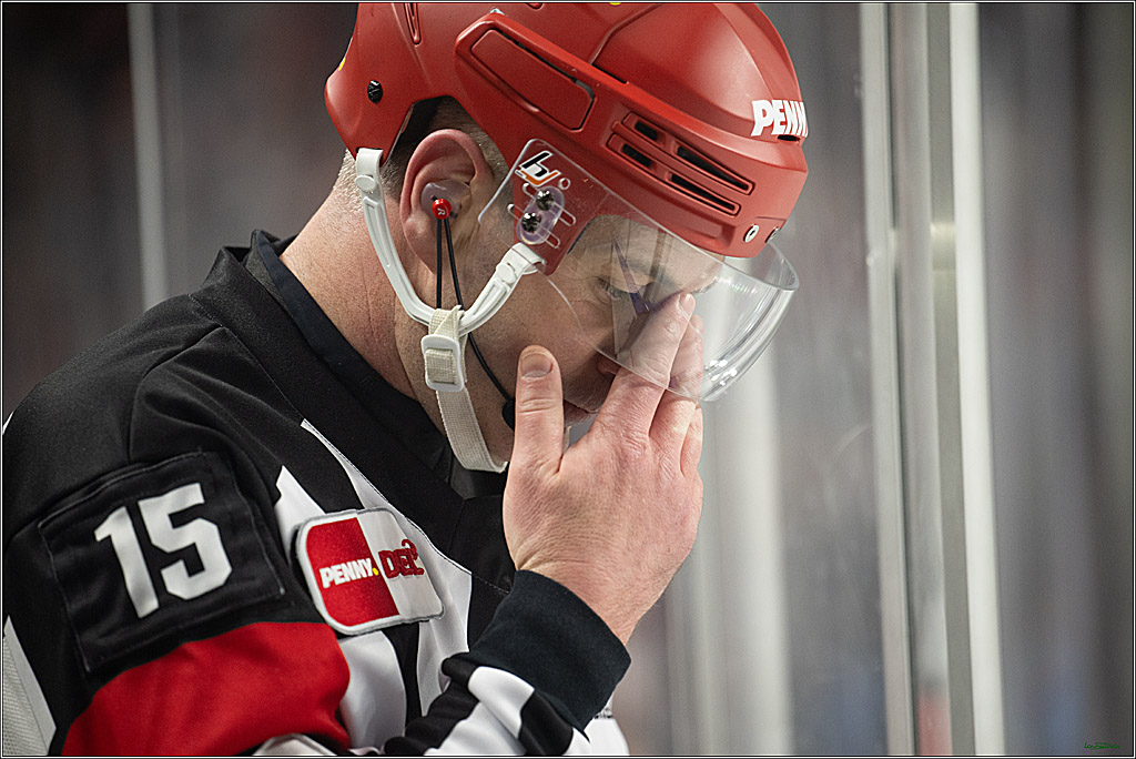 PENNY DEL; Koelner Haie- Fischtown Bremerhaven; Koeln, 18.03.2025