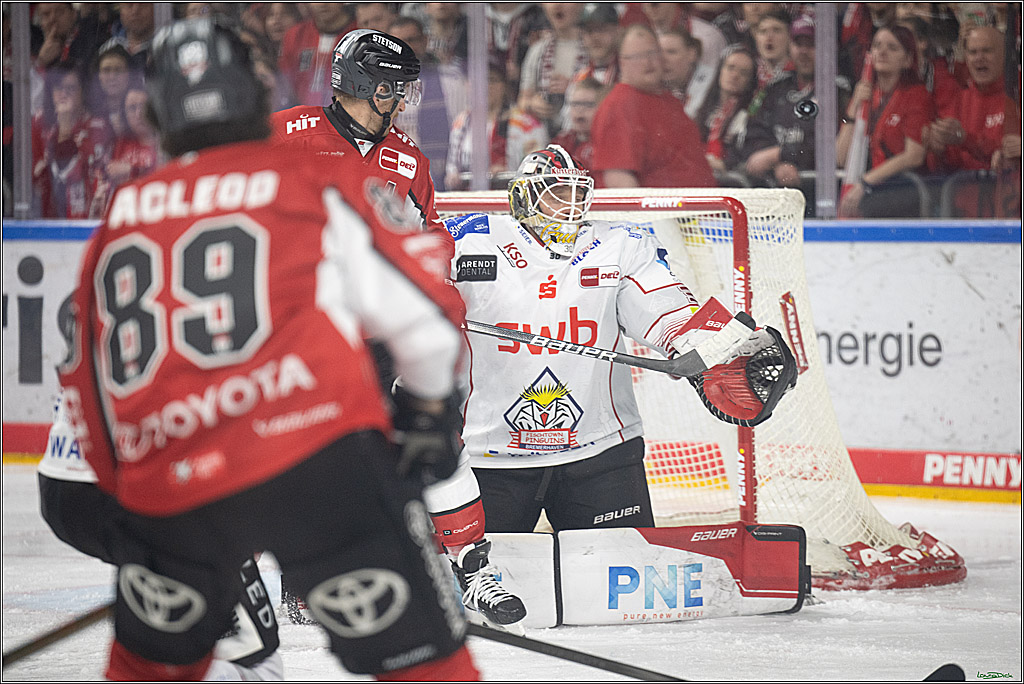 PENNY DEL; Koelner Haie- Fischtown Bremerhaven; Koeln, 18.03.2025