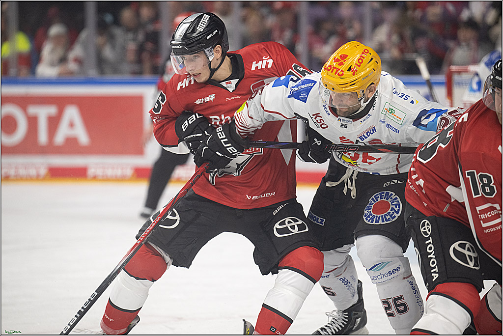 PENNY DEL; Koelner Haie- Fischtown Bremerhaven; Koeln, 18.03.2025