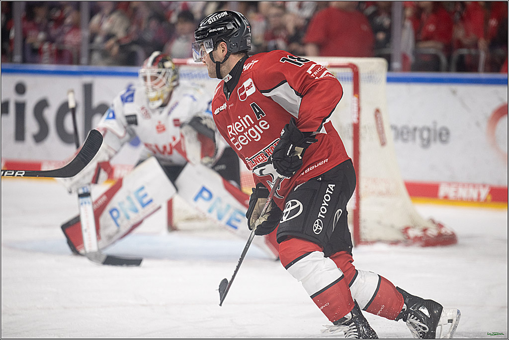 PENNY DEL; Koelner Haie- Fischtown Bremerhaven; Koeln, 18.03.2025