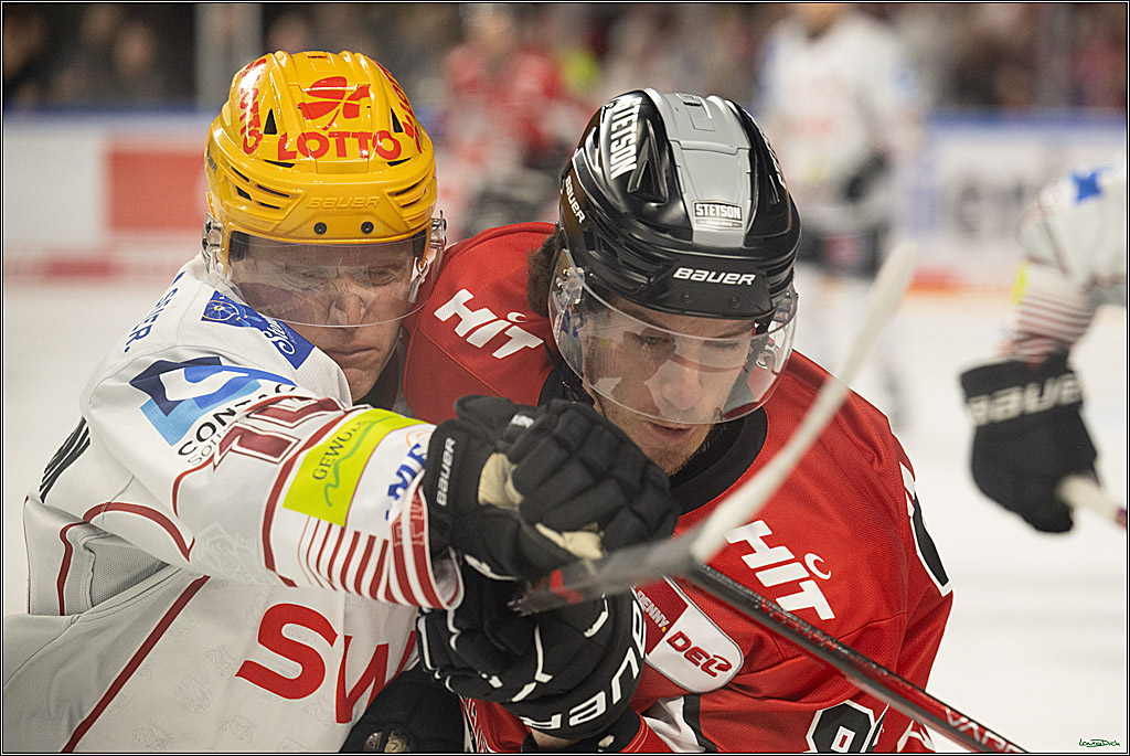 PENNY DEL; Koelner Haie- Fischtown Bremerhaven; Koeln, 18.03.2025