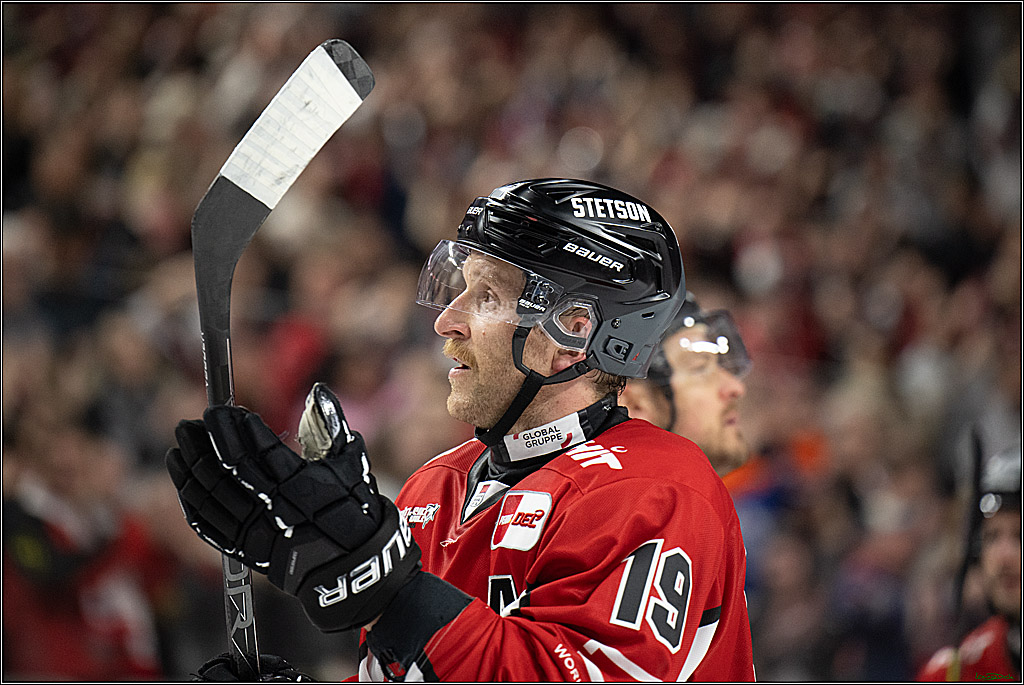 PENNY DEL; Koelner Haie- Fischtown Bremerhaven; Koeln, 18.03.2025