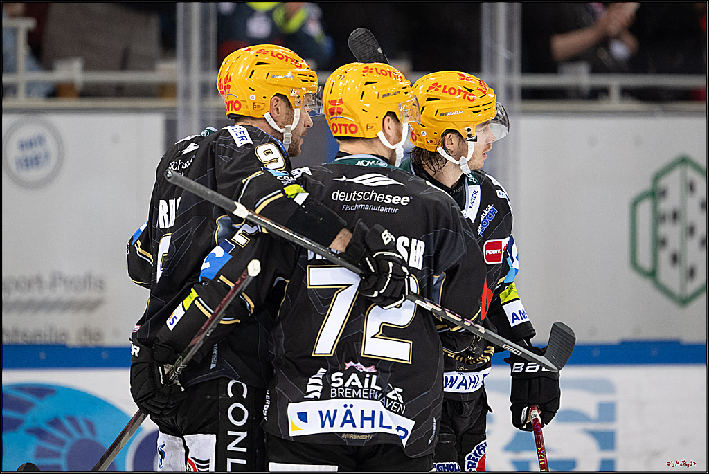 PENNY DEL 1 - Playoff Viertelfinale; Fischtown Pinguins Bremerhaven - Kölner Haie; Bermerhaven, 21.03.2025