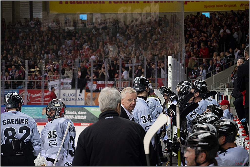 PENNY DEL 1 - Playoff Viertelfinale; Fischtown Pinguins Bremerhaven - Kölner Haie; Bermerhaven, 21.03.2025