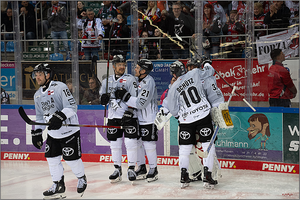 PENNY DEL 1 - Playoff Viertelfinale; Fischtown Pinguins Bremerhaven - Kölner Haie; Bermerhaven, 21.03.2025