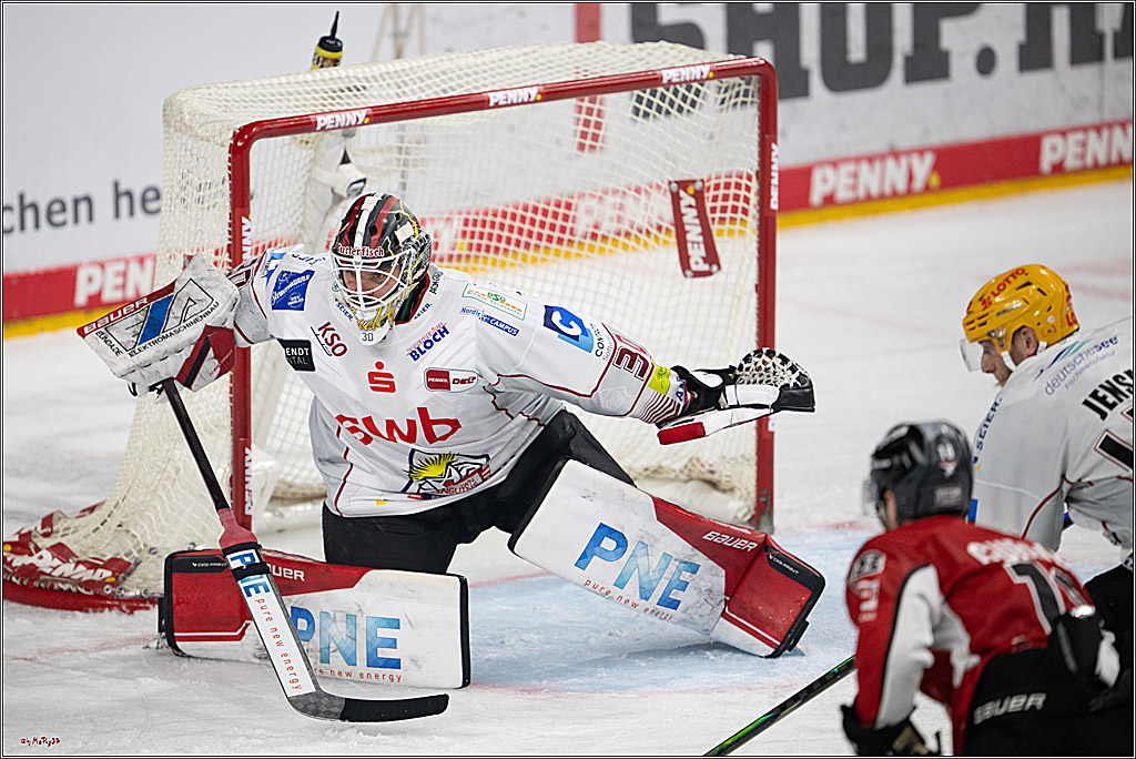 PENNY DEL 1 - Playoff Viertelfinale; Kölner Haie - Fischtown Pinguins Bremerhaven; Köln, 24.03.2025