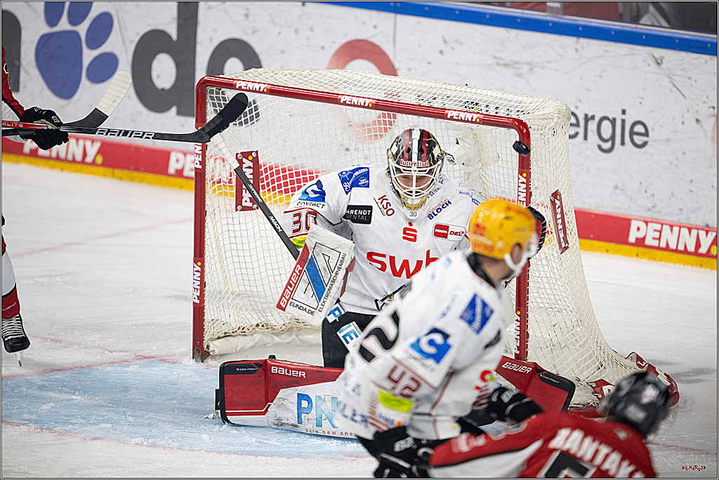 PENNY DEL 1 - Playoff Viertelfinale; Kölner Haie - Fischtown Pinguins Bremerhaven; Köln, 24.03.2025