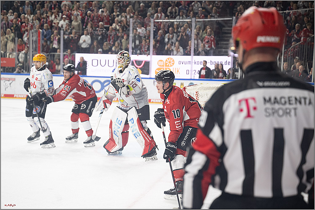 PENNY DEL 1 - Playoff Viertelfinale; Kölner Haie - Fischtown Pinguins Bremerhaven; Köln, 24.03.2025