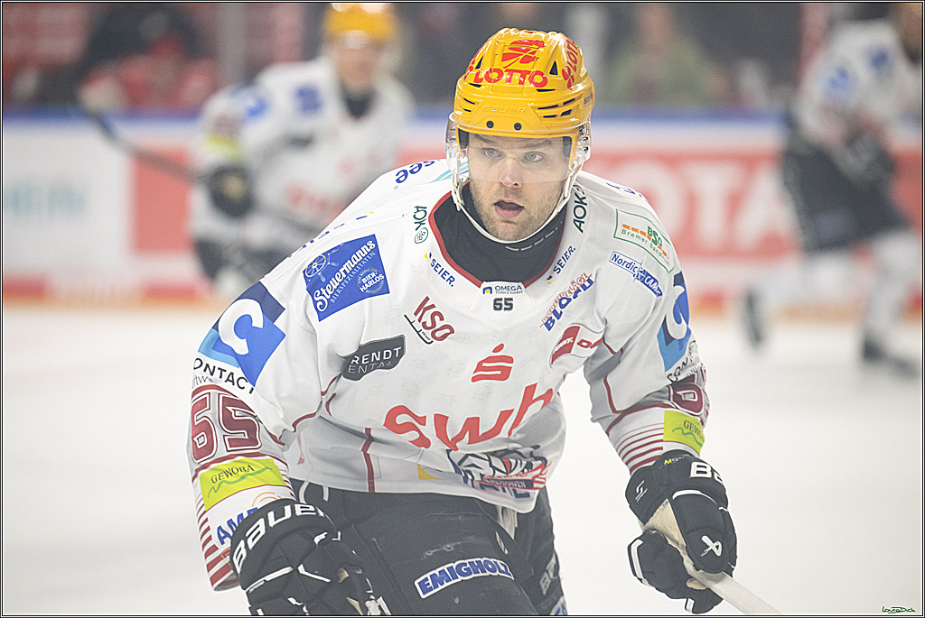 PENNY DEL; Koelner Haie- Fischtown Bremerhaven; Koeln, 24.03.2025