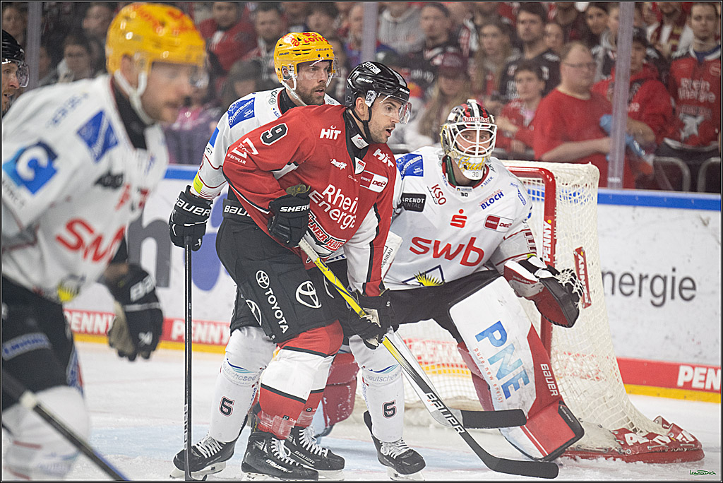 PENNY DEL; Koelner Haie- Fischtown Bremerhaven; Koeln, 24.03.2025