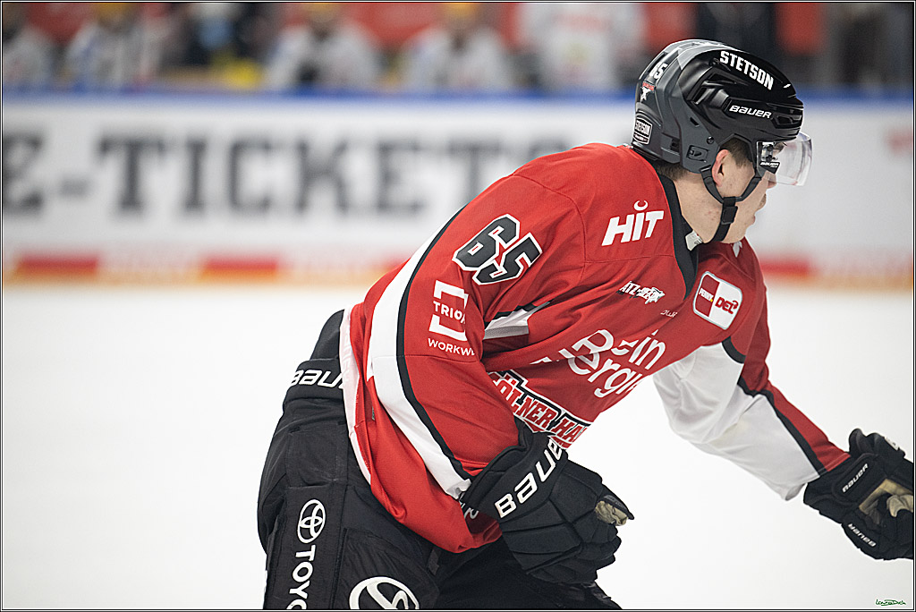PENNY DEL; Koelner Haie- Fischtown Bremerhaven; Koeln, 24.03.2025