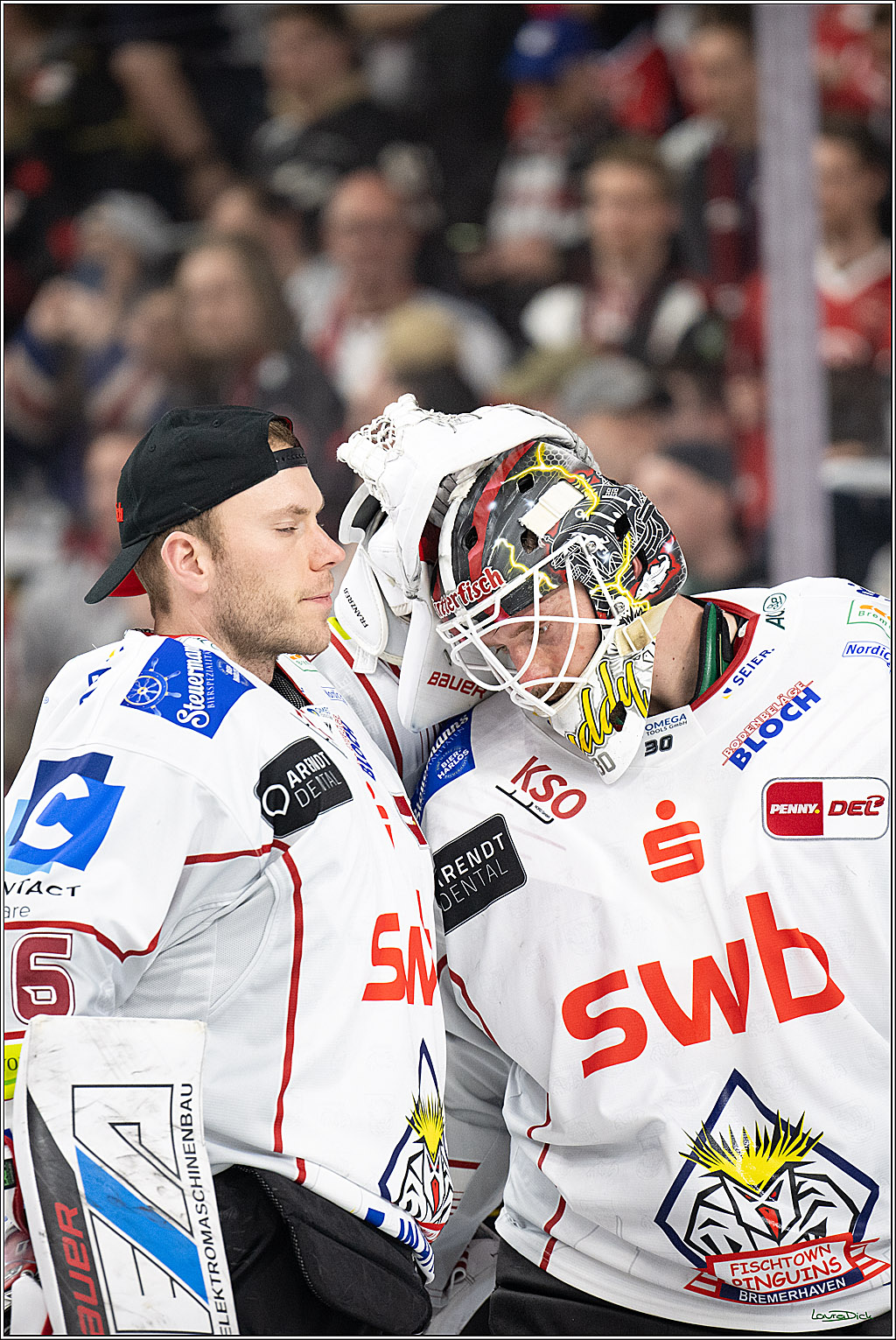 PENNY DEL; Koelner Haie- Fischtown Bremerhaven; Koeln, 24.03.2025