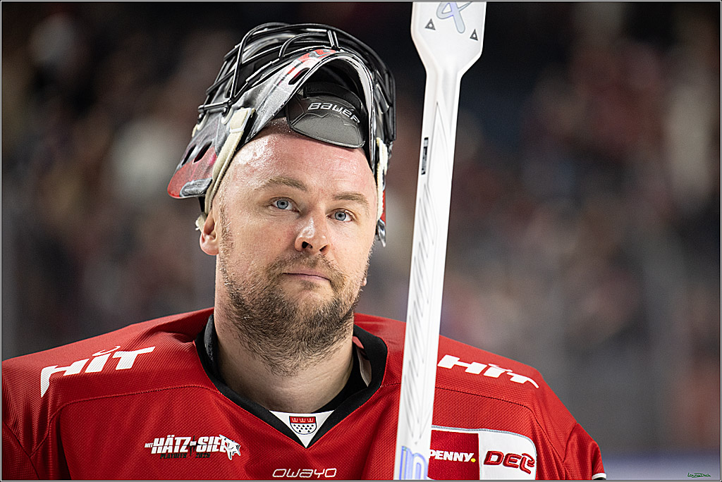 PENNY DEL; Koelner Haie- Fischtown Bremerhaven; Koeln, 24.03.2025