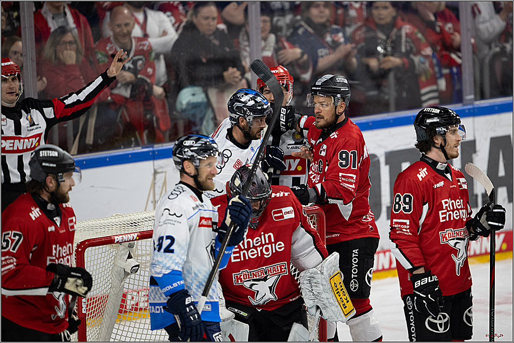 PENNY DEL 1 - Playoff Halbfinale; Kölner Haie - ERC Ingolstadt; Köln, 14.04.2025