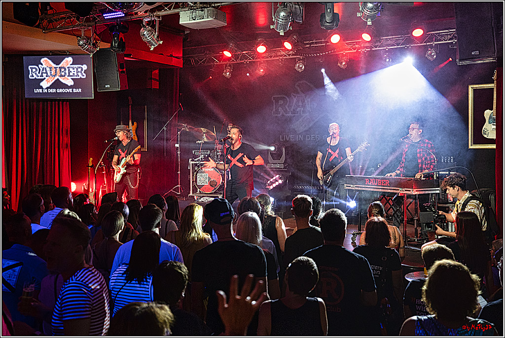 Raeuber in Groove Bar; Koeln, 08.09.2023