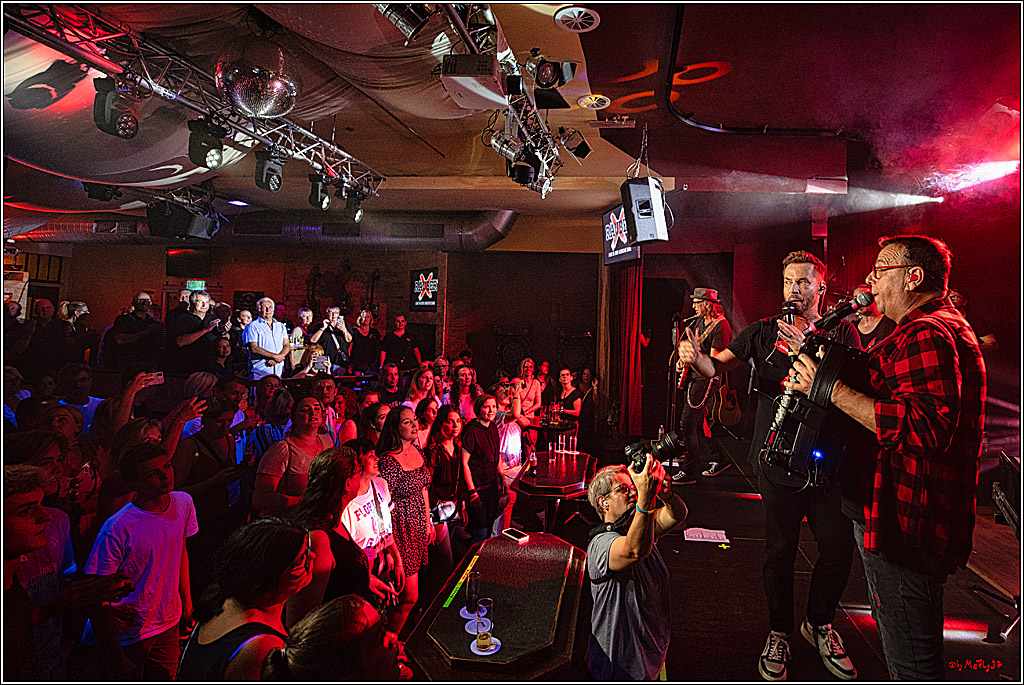 Raeuber in Groove Bar; Koeln, 08.09.2023