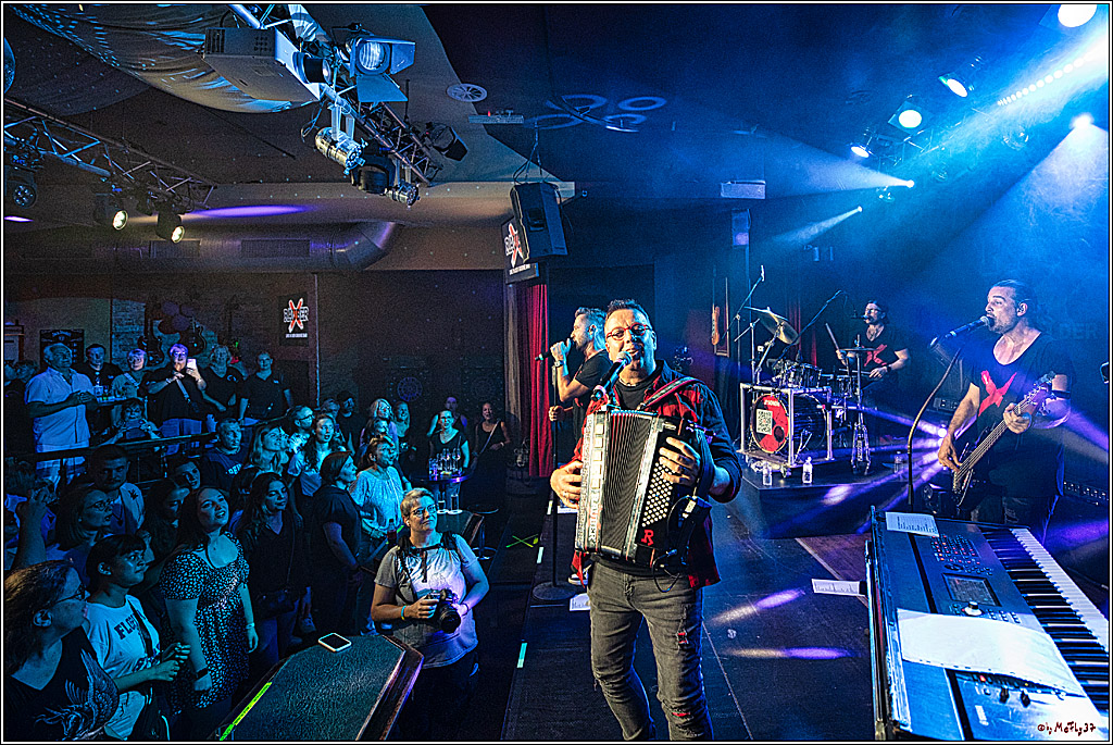 Raeuber in Groove Bar; Koeln, 08.09.2023