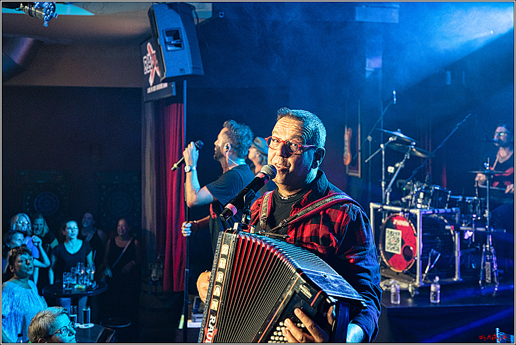 Raeuber in Groove Bar; Koeln, 08.09.2023