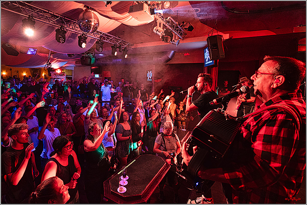 Raeuber in Groove Bar; Koeln, 08.09.2023