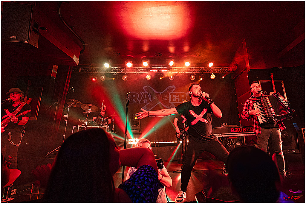 Raeuber in Groove Bar; Koeln, 08.09.2023