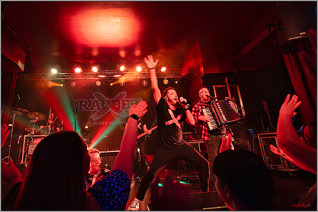 Raeuber in Groove Bar; Koeln, 08.09.2023