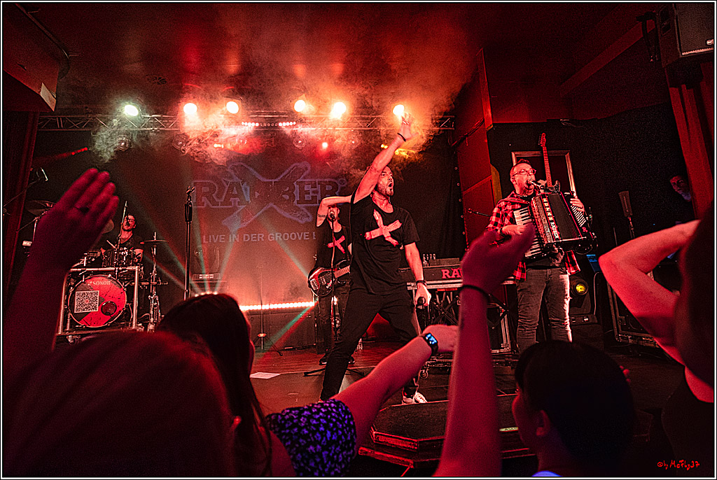 Raeuber in Groove Bar; Koeln, 08.09.2023