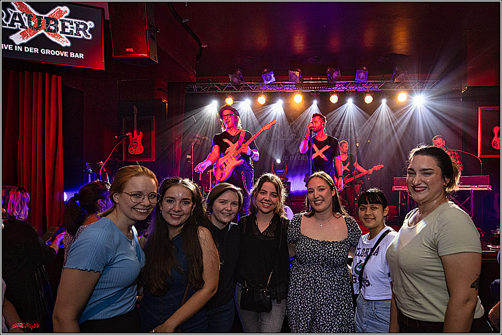Raeuber in Groove Bar; Koeln, 08.09.2023