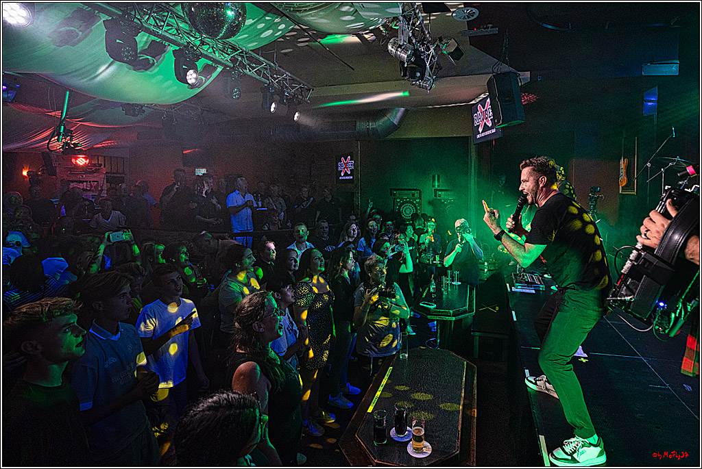 Raeuber in Groove Bar; Koeln, 08.09.2023