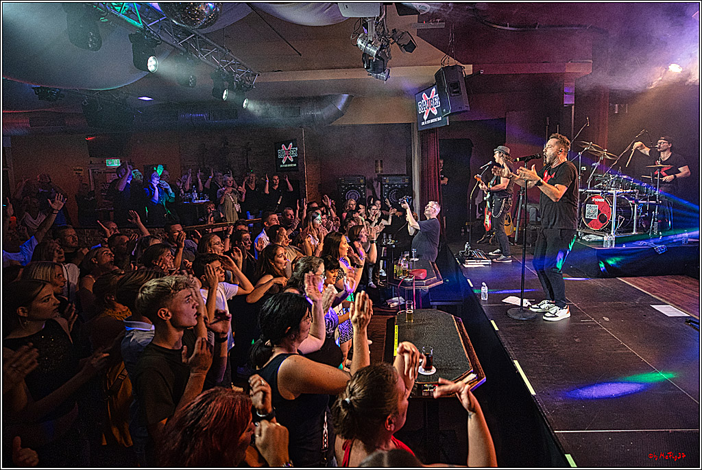 Raeuber in Groove Bar; Koeln, 08.09.2023