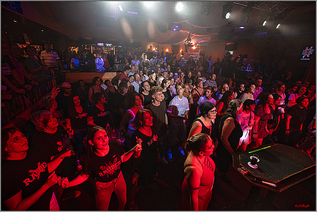 Raeuber in Groove Bar; Koeln, 08.09.2023