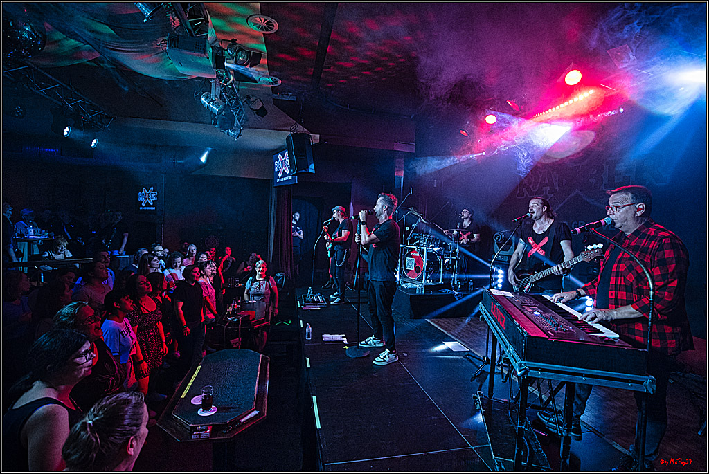 Raeuber in Groove Bar; Koeln, 08.09.2023