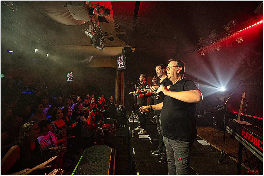 Raeuber in Groove Bar; Koeln, 08.09.2023