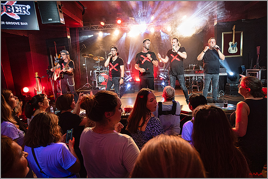 Raeuber in Groove Bar; Koeln, 08.09.2023
