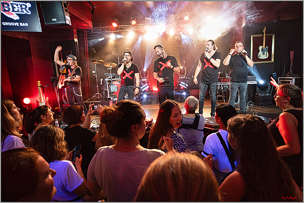 Raeuber in Groove Bar; Koeln, 08.09.2023