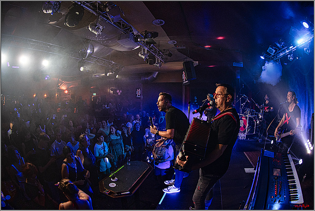 Raeuber in Groove Bar; Koeln, 08.09.2023