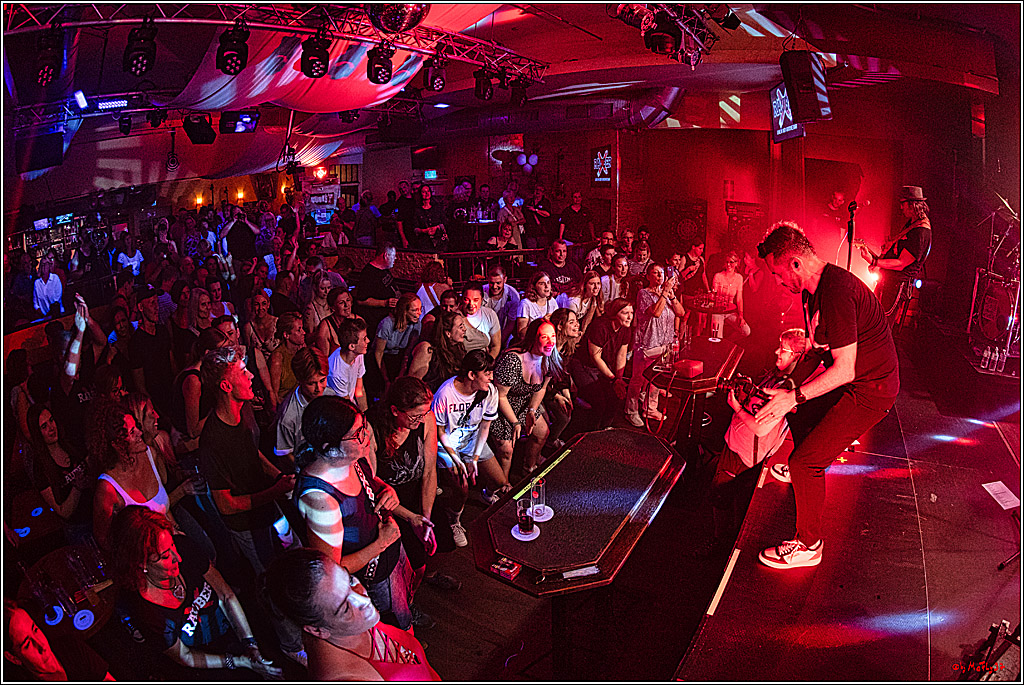 Raeuber in Groove Bar; Koeln, 08.09.2023