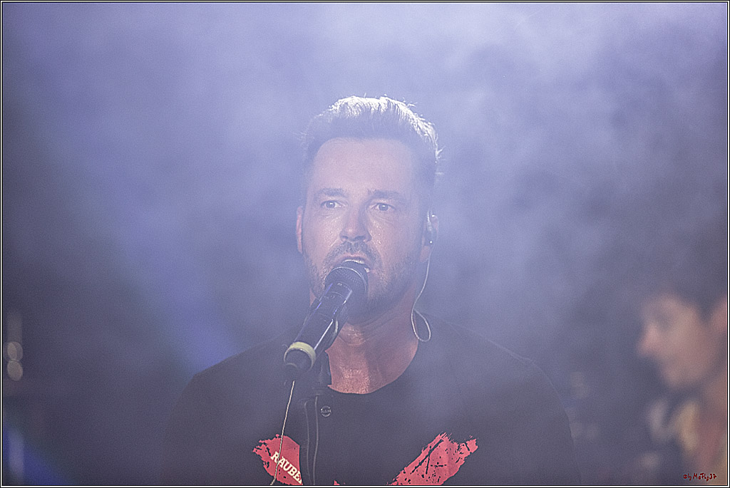 Raeuber in Groove Bar; Koeln, 08.09.2023