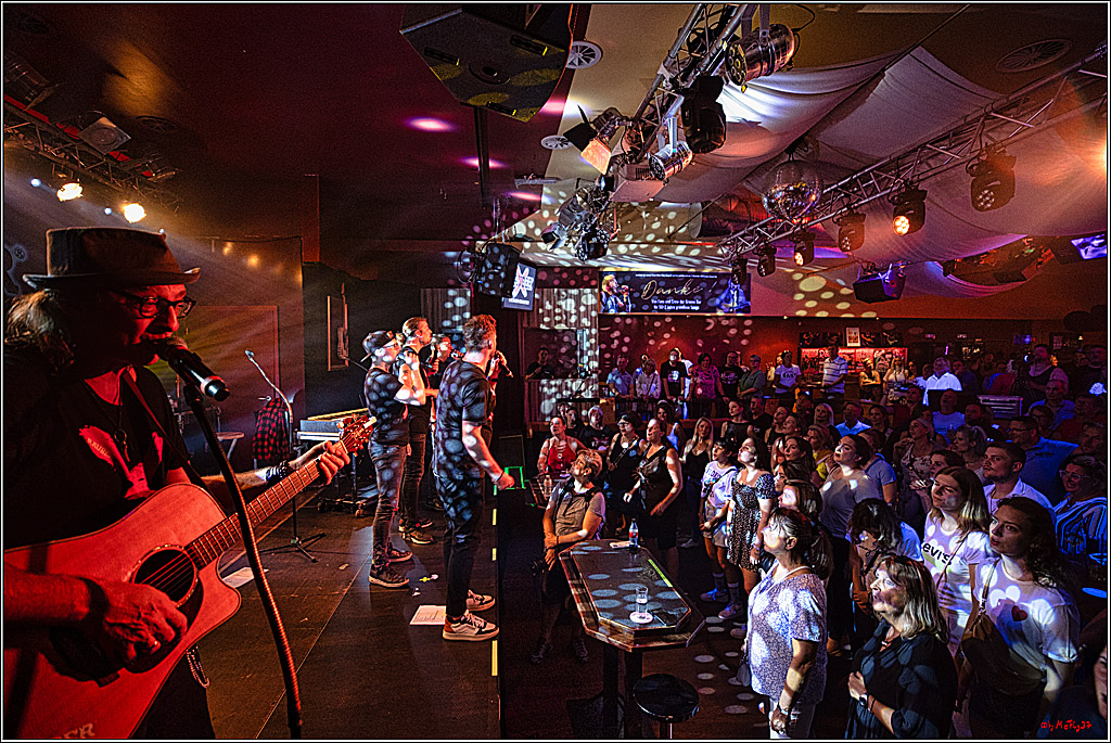 Raeuber in Groove Bar; Koeln, 08.09.2023