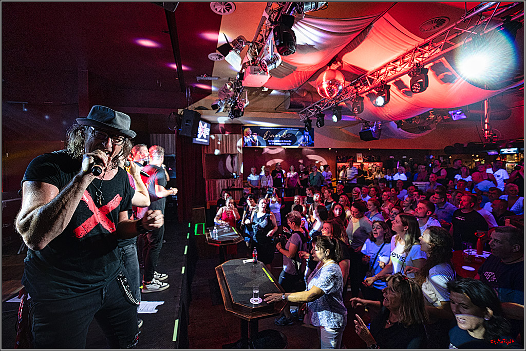 Raeuber in Groove Bar; Koeln, 08.09.2023