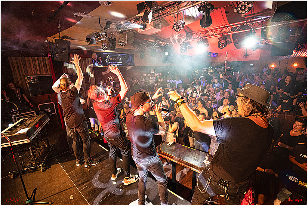 Raeuber in Groove Bar; Koeln, 08.09.2023