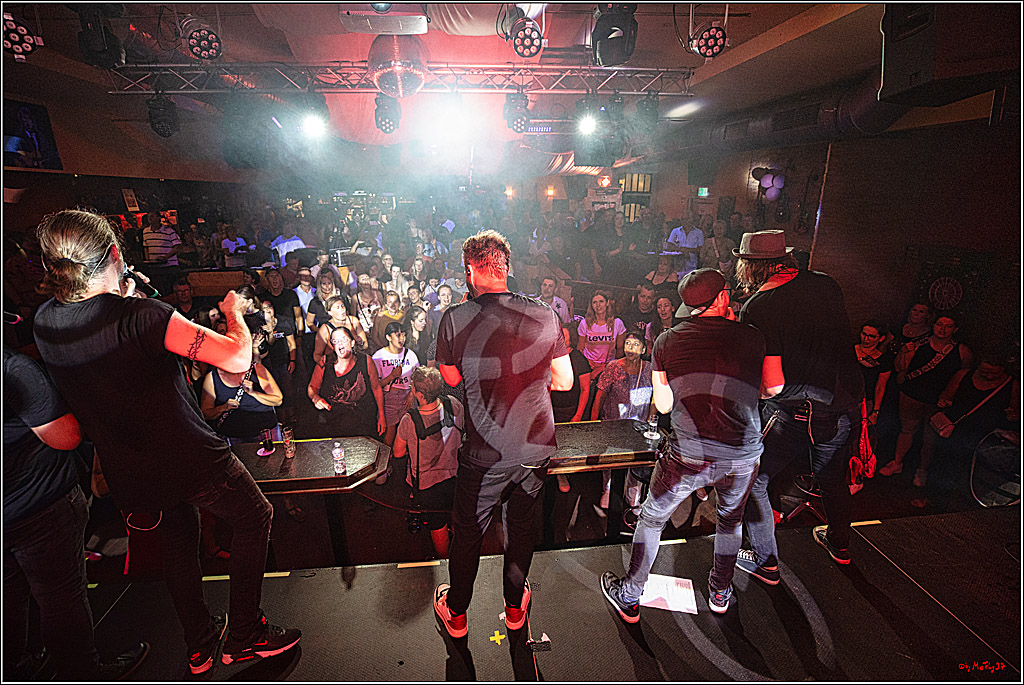 Raeuber in Groove Bar; Koeln, 08.09.2023