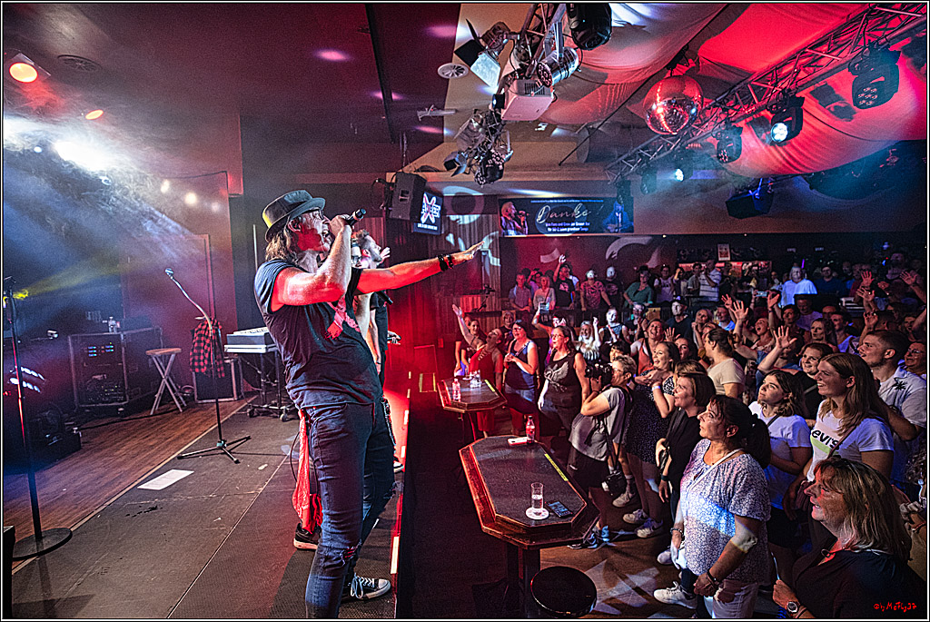 Raeuber in Groove Bar; Koeln, 08.09.2023