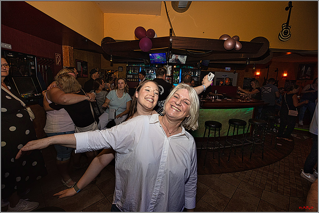 Raeuber in Groove Bar; Koeln, 08.09.2023